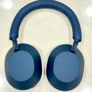 Sony  WH1000xm5 Over-Ear Headphones in Deep Blue